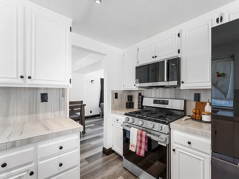 43721 Yaffa St — Photo 10