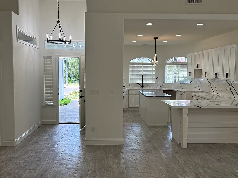 10168 N Price Ave — Photo 5