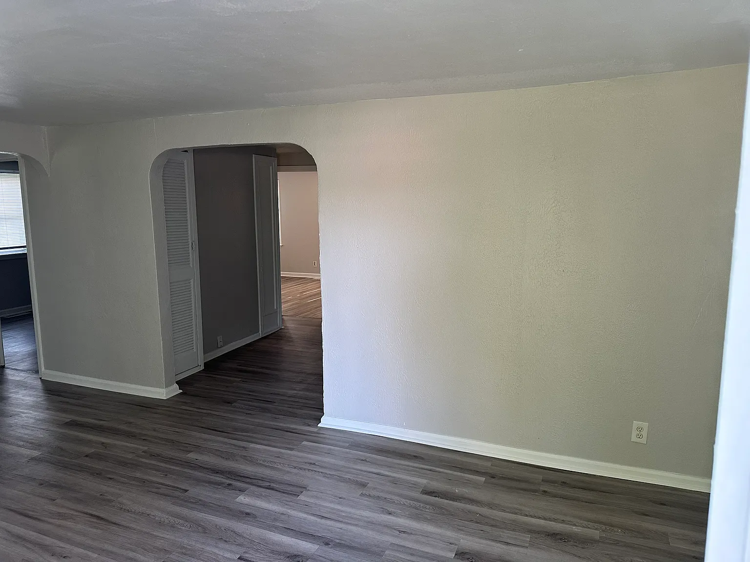 3 bed, 1008 sqft, $1,400 — Photo 2