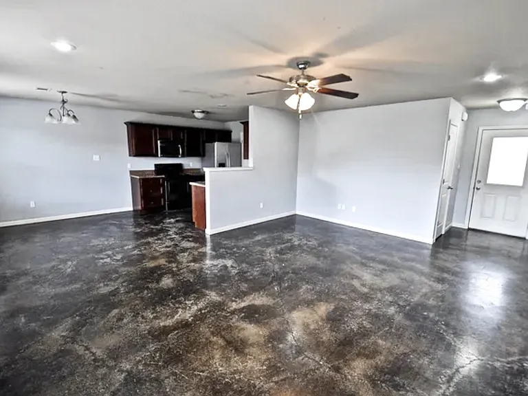 3884 Turfway Dr — Photo 6