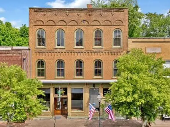 109 E Main St APT 301, Jonesborough, TN 37659