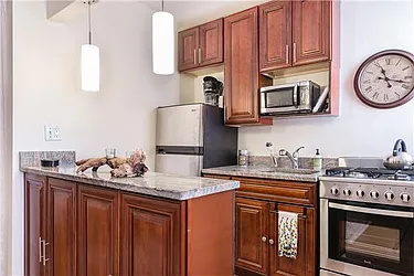Rented by Century 21 Metropolitan