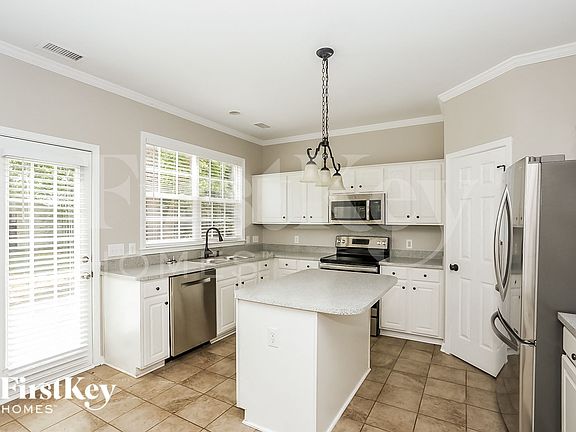 3rd image of 4419 Hunter Ct