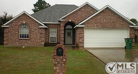 1st image of 709 Colony Dr