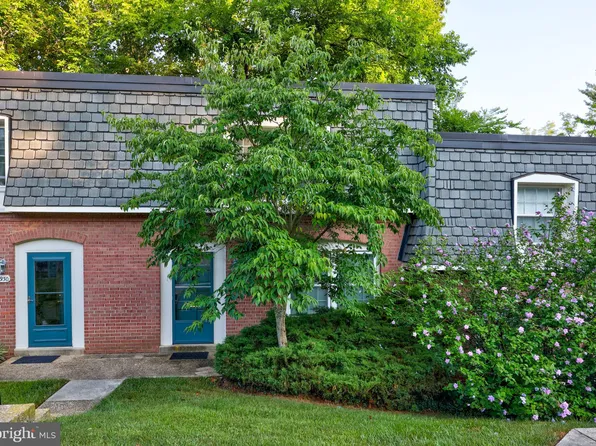 5928 Minutemen Rd #303, Springfield, VA 22152