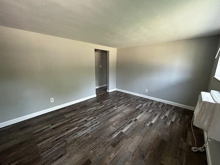 2920 N Woodbine Ter #2920 — Photo 7