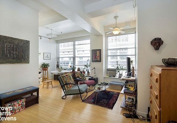 3rd image of 150 W 26th St APT 201