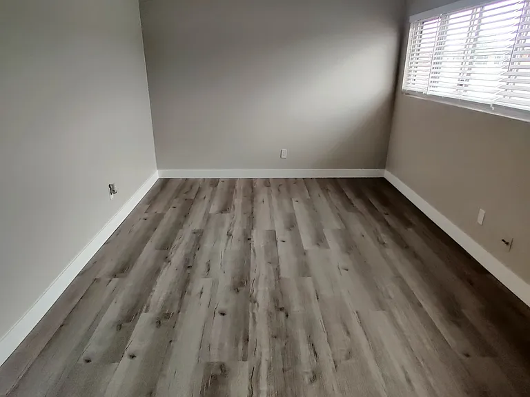 14517 S Vermont Ave — Photo 12