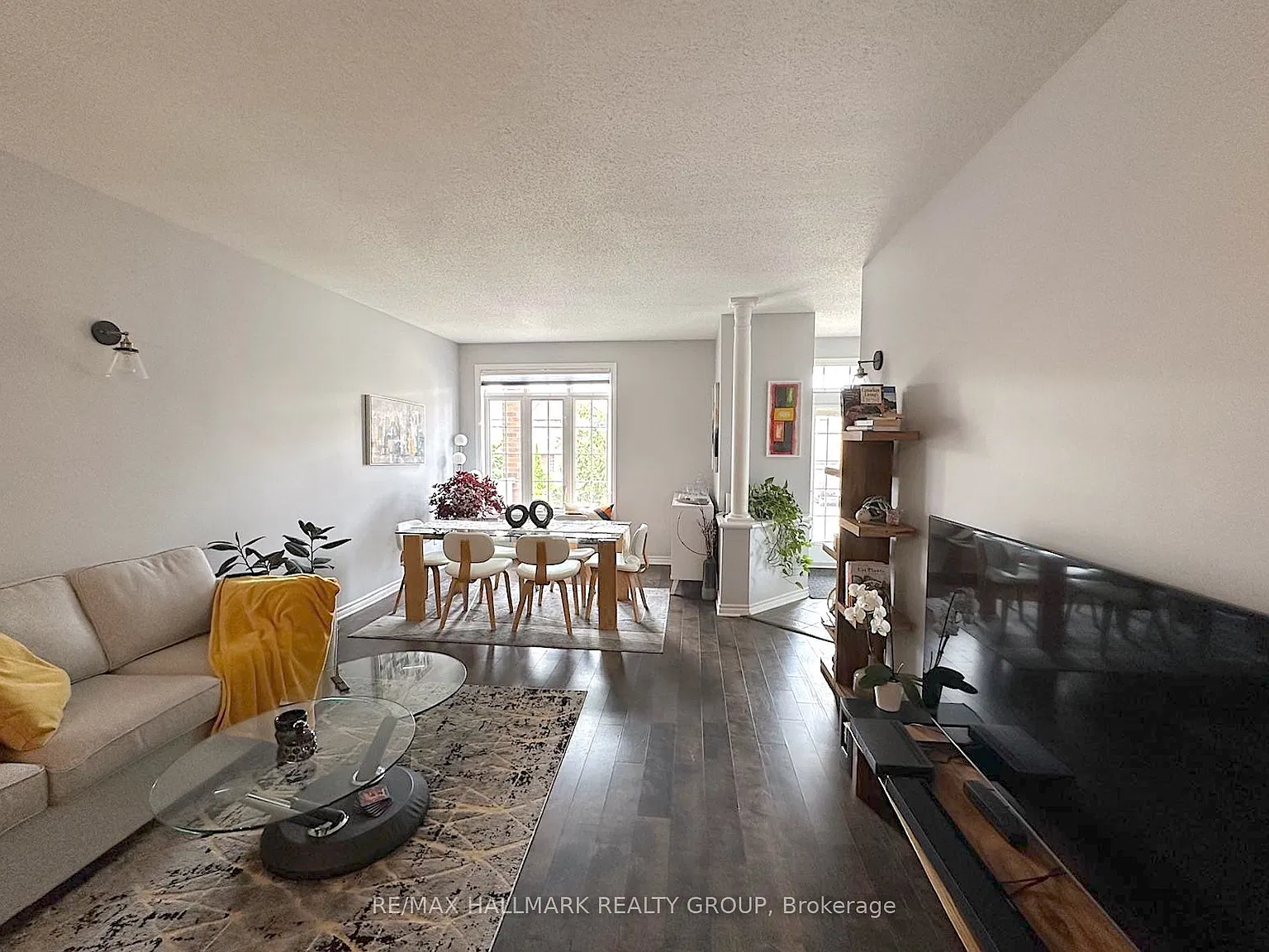 2 bed, $2,400 — Photo 4