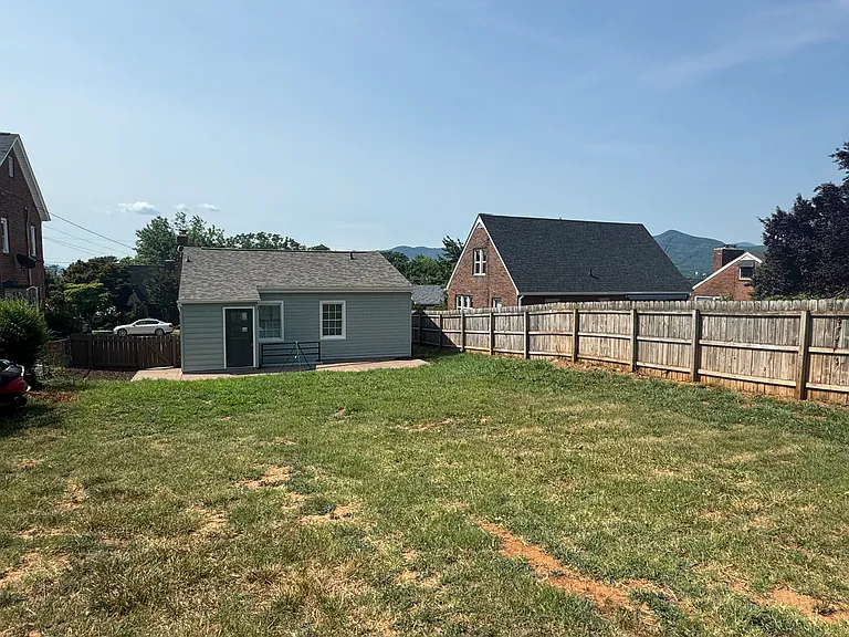 825 Maryland Ave — Photo 27