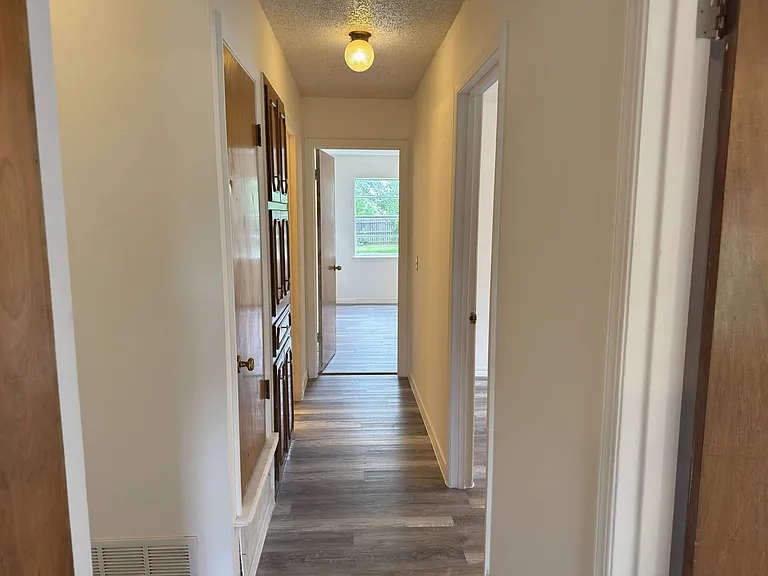 5507 Hooper Dr — Photo 16