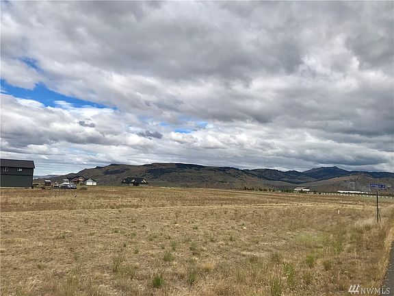 5th image of 44365 Lupine Dr N