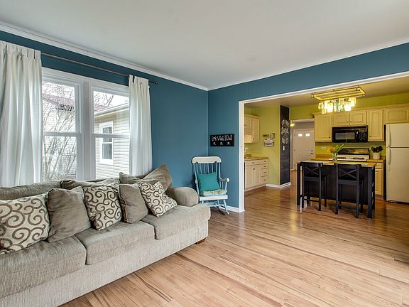 3rd image of 8039 S Carrolton Ct