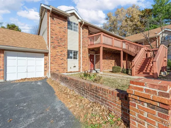 3703 Candlewyck Club Dr APT D, Florissant, MO 63034