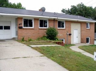 1422 Calvin Ave SE, Grand Rapids, MI 49507