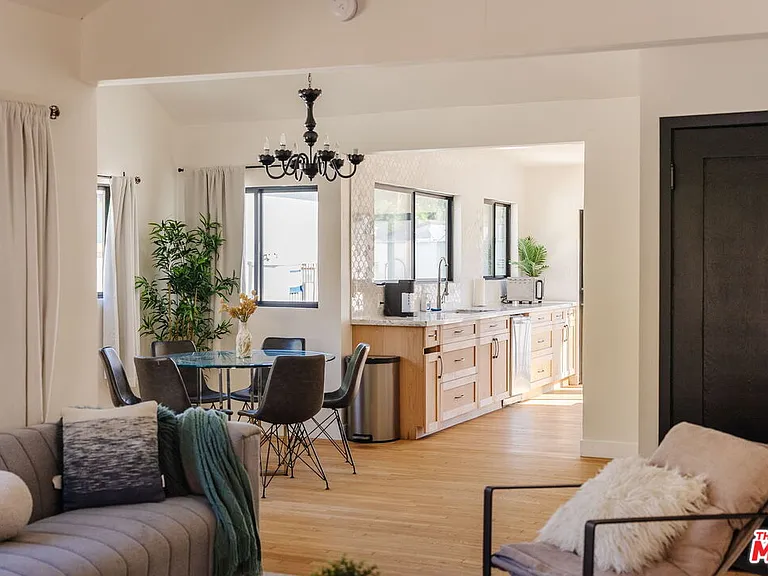 2062 High Tower Dr — Photo 4
