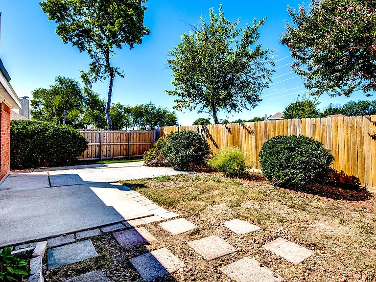 8399 Biscayne St — Photo 21