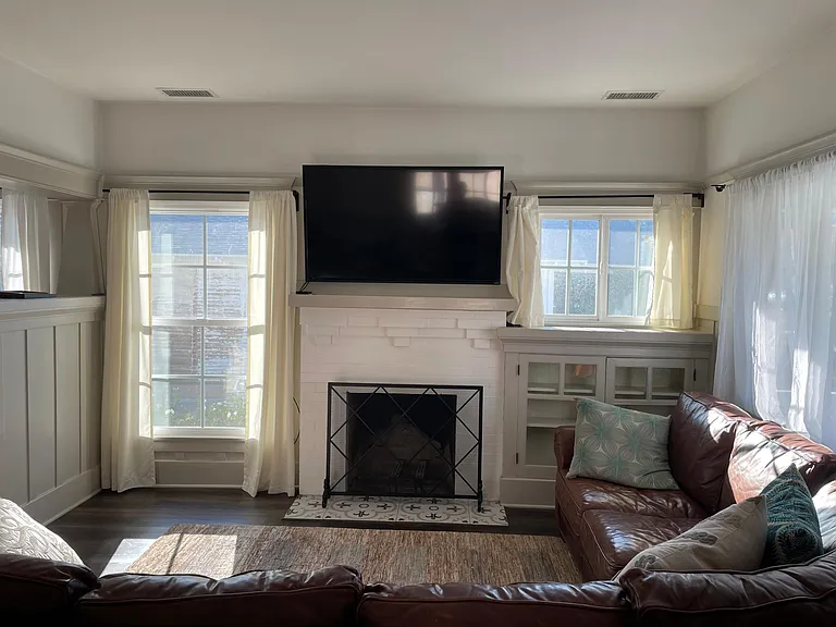 1231 W 9th St — Photo 5