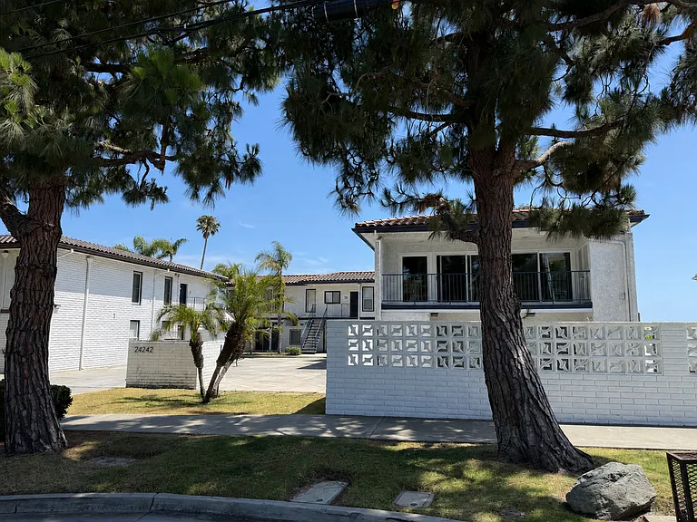 24242 Santa Clara Ave #33-1 — Photo 4