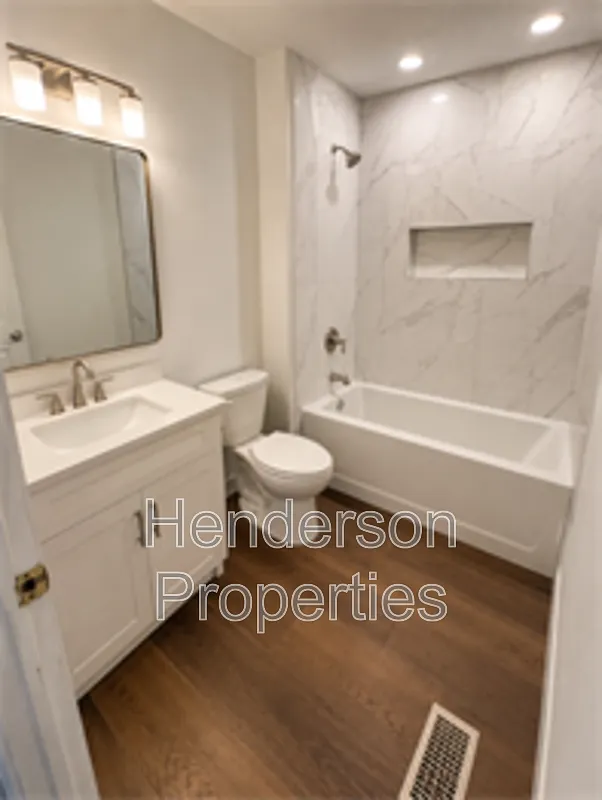 3 bed, 2.0 bath, 1381 sqft, $2,200 — Photo 3