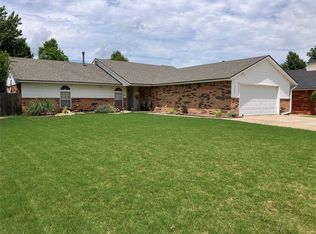 9105 Oak Creek Dr, Midwest City, OK 73130