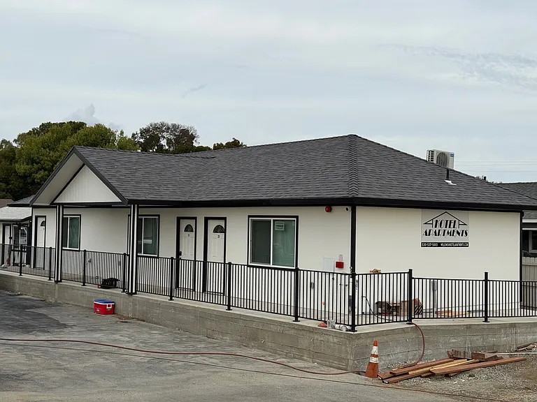 725 S Tehama St #7 — Photo 30