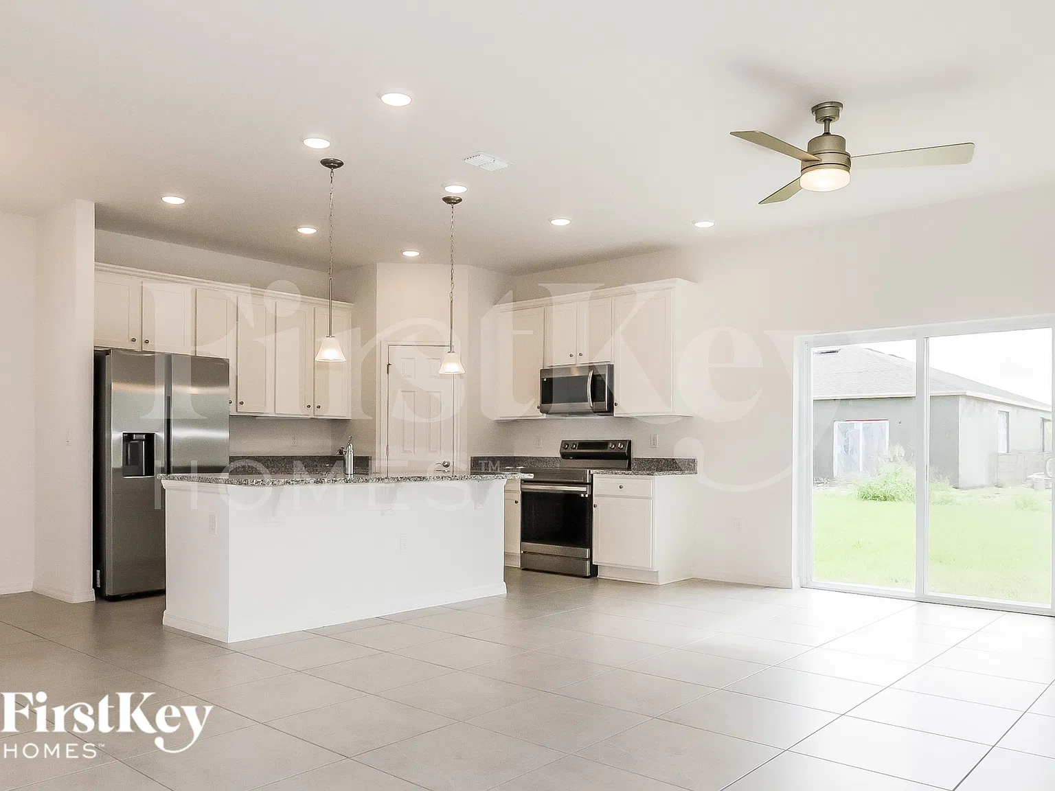 4 bed, 2.0 bath, 2001 sqft, $2,085 — Photo 4