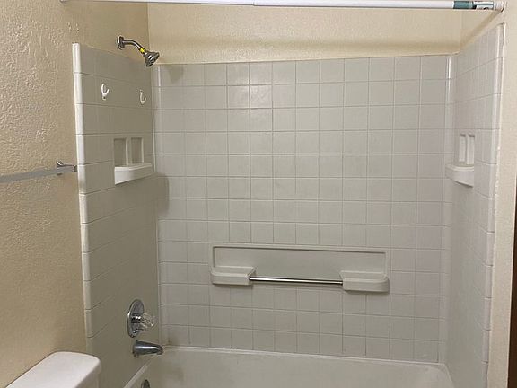 3rd image of 306 Texas St NE APT C