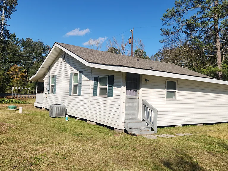 22050 Highway 22 — Photo 4
