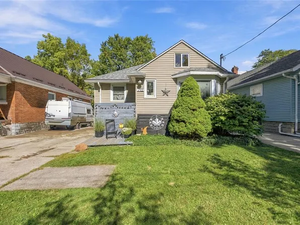 272 Kathleen Ave, Sarnia, ON N7T 1E3