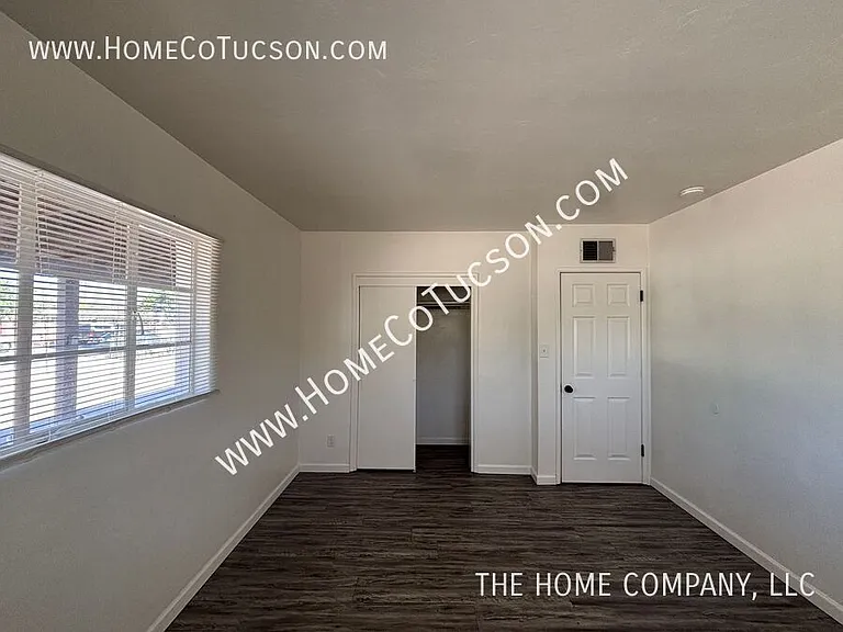 833 W Jacinto St — Photo 33