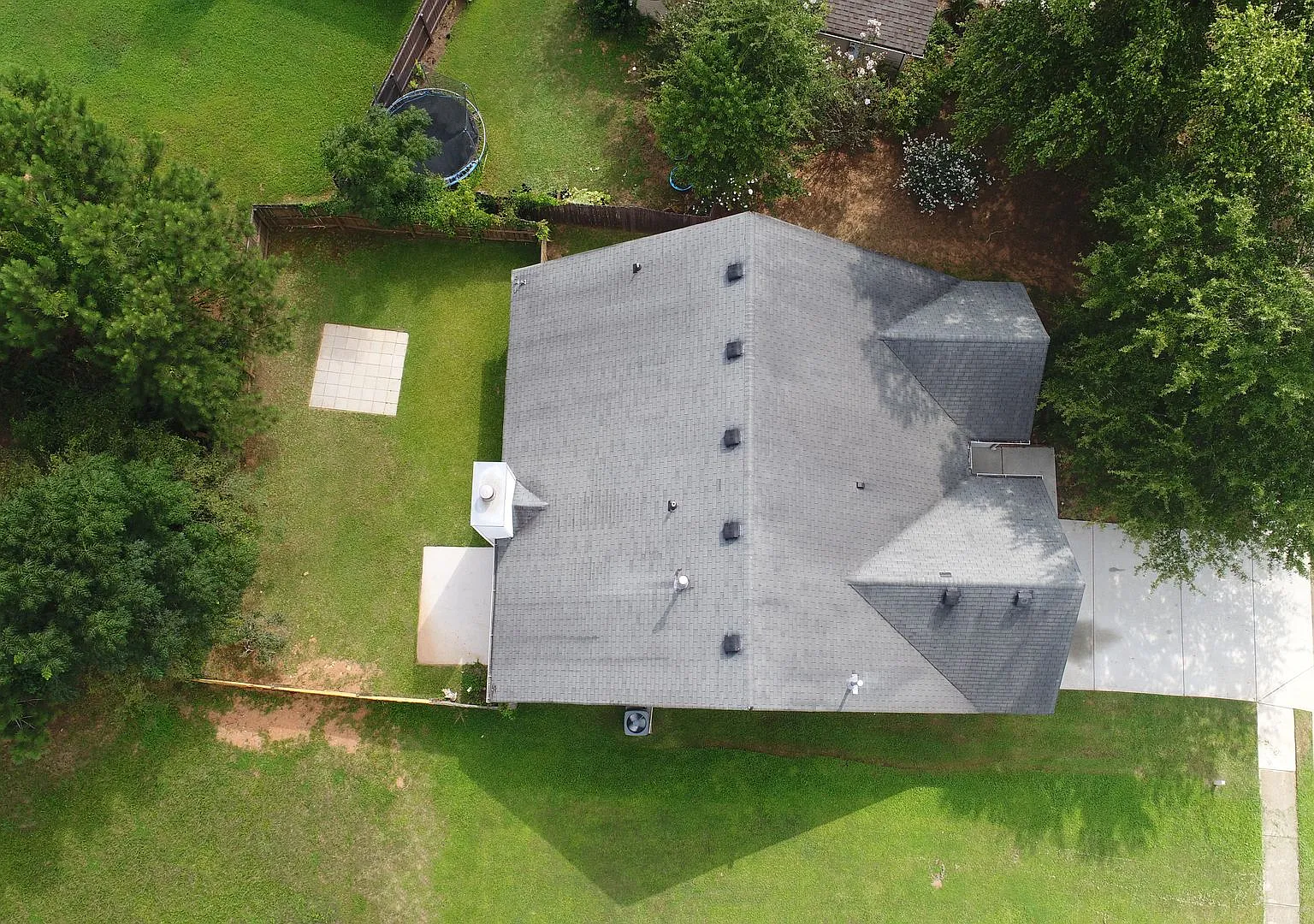 Impressive 3 Bedroom Home (Updated Pictures Coming Soon) — Photo 2