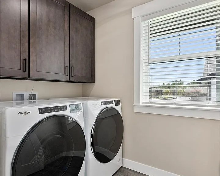 2217 Dejong Dr — Photo 11