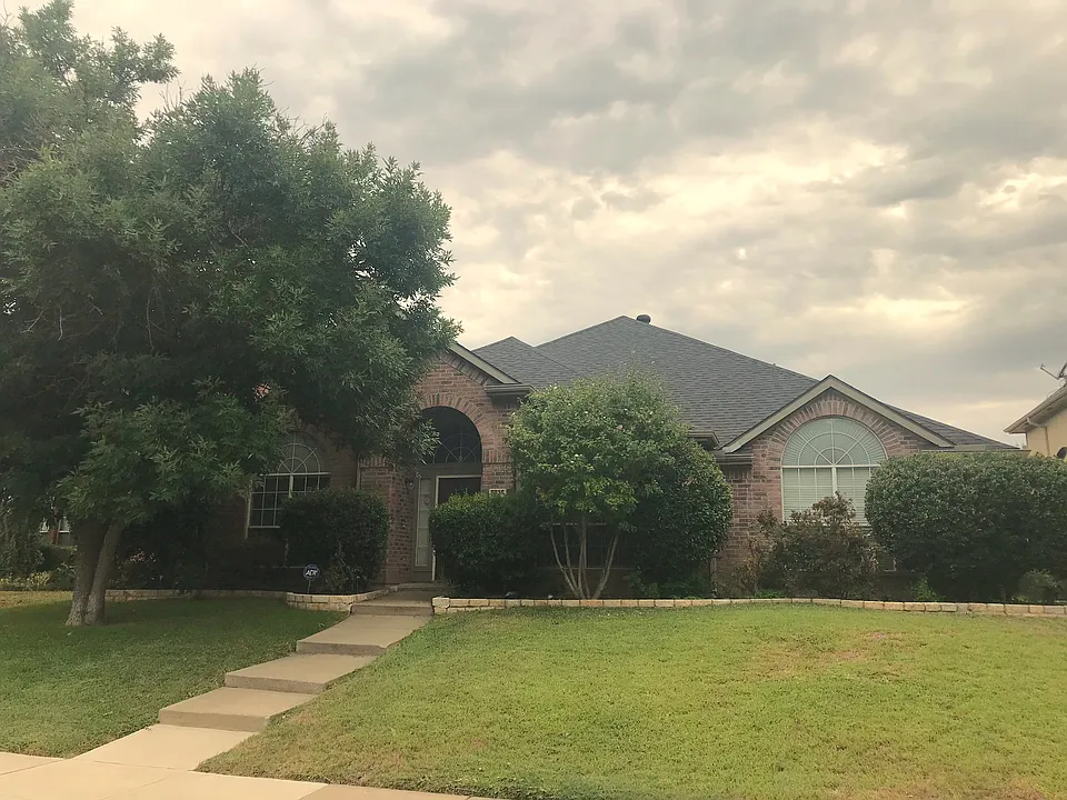 8025 Alderwood Dr