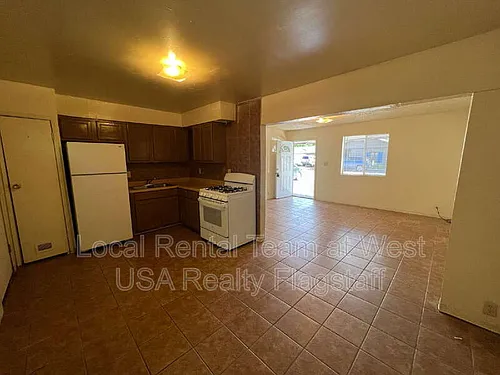 117 E Ellery Ave #2 Photo 1