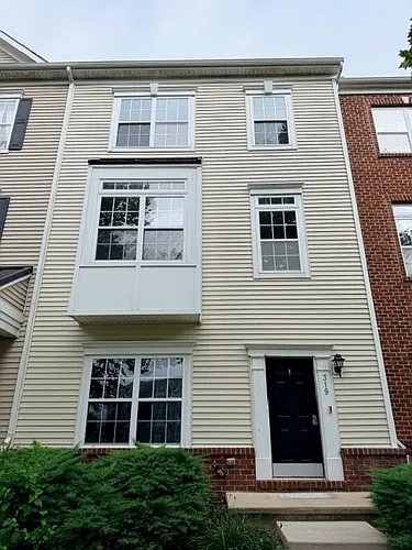 319 S Parkway Dr Photo 1