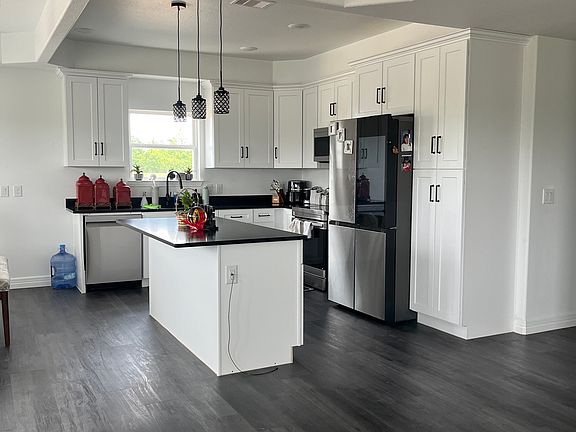2nd image of 839 Road 5850