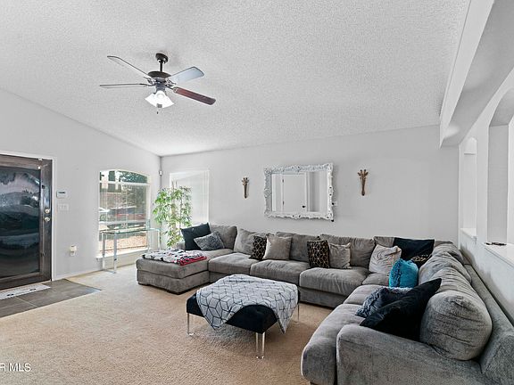 3rd image of 832 Desert Cactus Dr