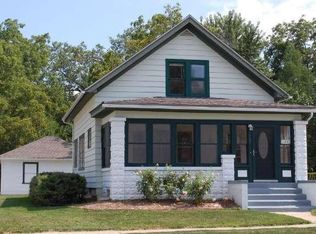 117 S West Ave, Waukesha, WI 53186