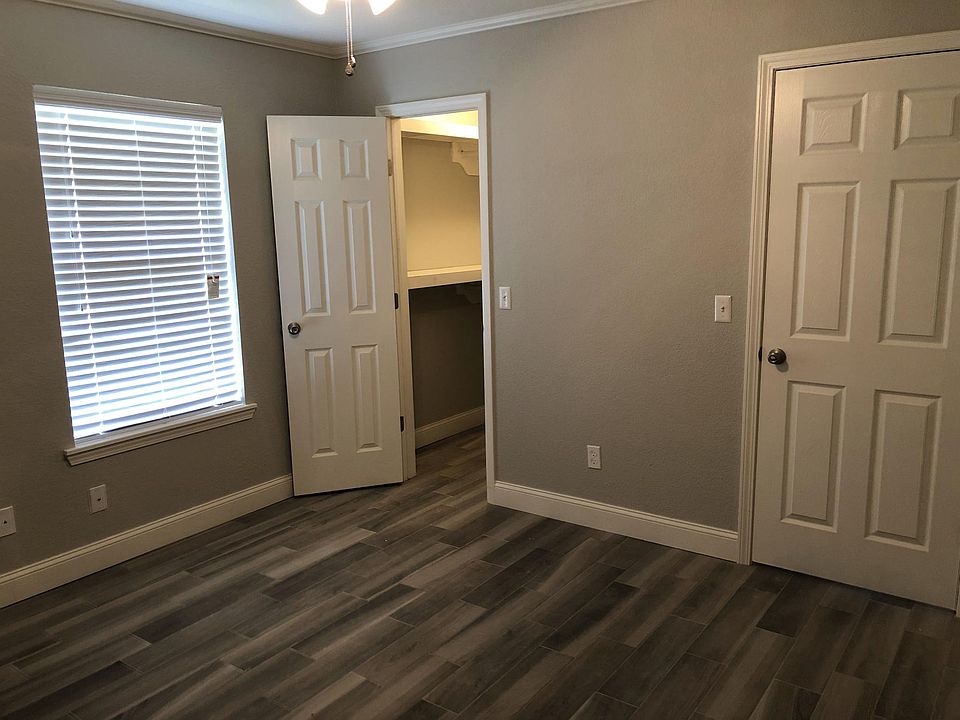 1st image of 823 Hardy Springs Cir #A