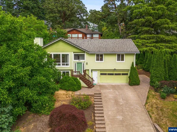 409 S 30th St, Philomath, OR 97370