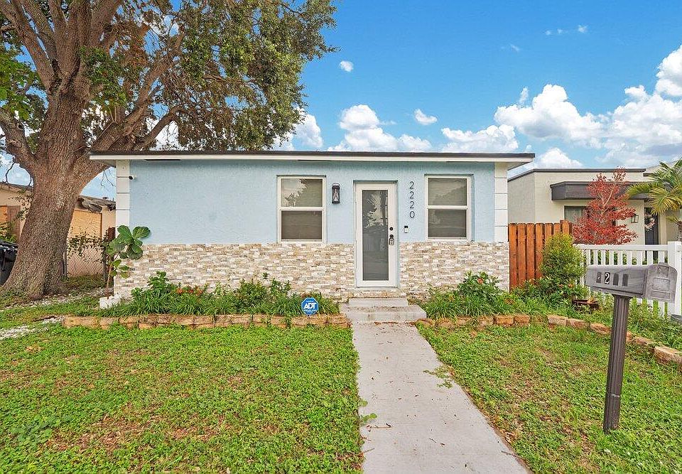 1st image of 2220 HOPE Street