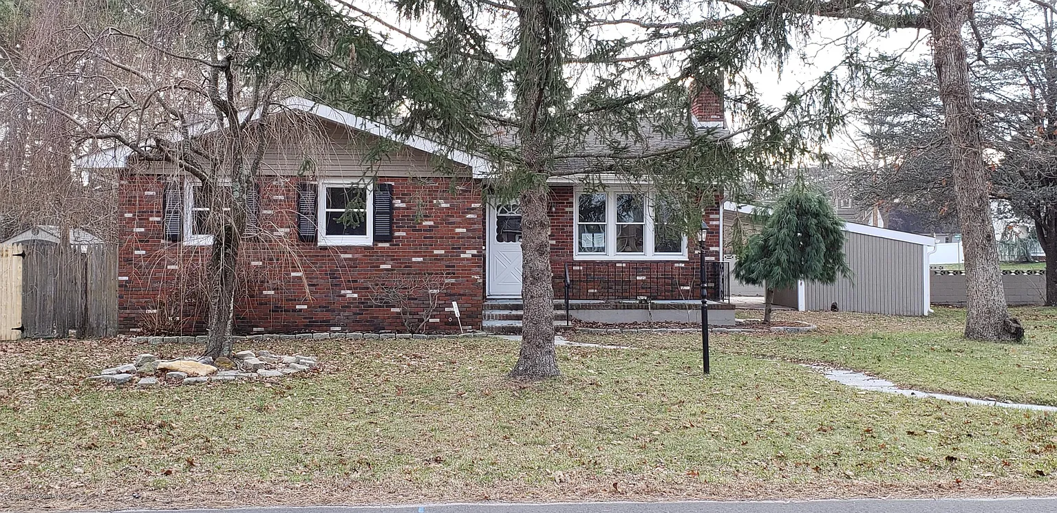 900 Broadway Blvd photo 1