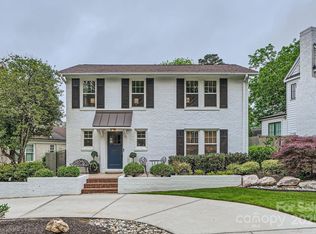 2246 Sharon Rd, Charlotte, NC 28207