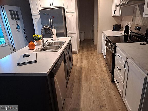 4th image of 345 Norway Dr #345