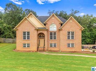 2017 Park Place Dr, Moody, AL 35004