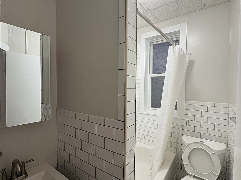 5309 Hudson Ave #5 — Photo 3