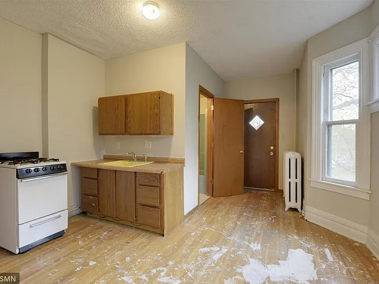 432 N Dewey St — Photo 3