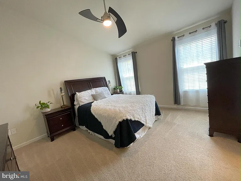 706 Bunker Ln — Photo 11
