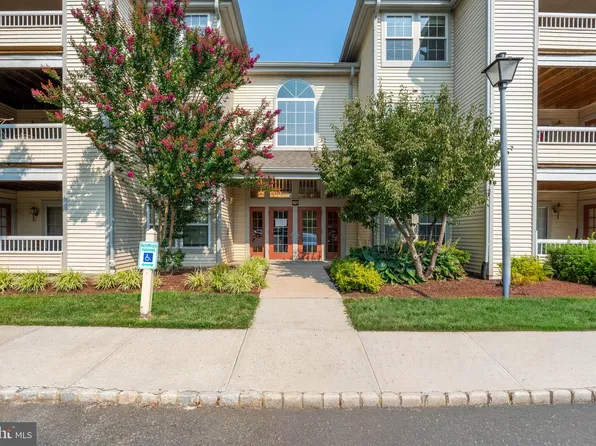 107 Lassen Ct APT 11, Princeton, NJ 08540